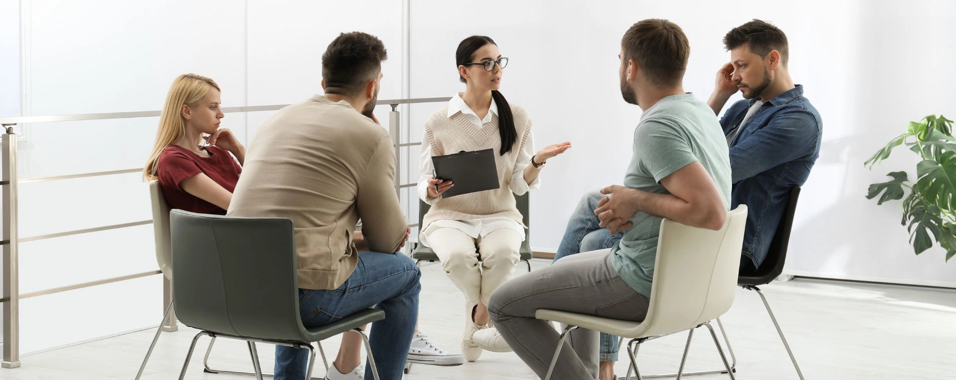KASA_Recovery_Private_Drug_Rehab_Los_Angeles_People_Discussing